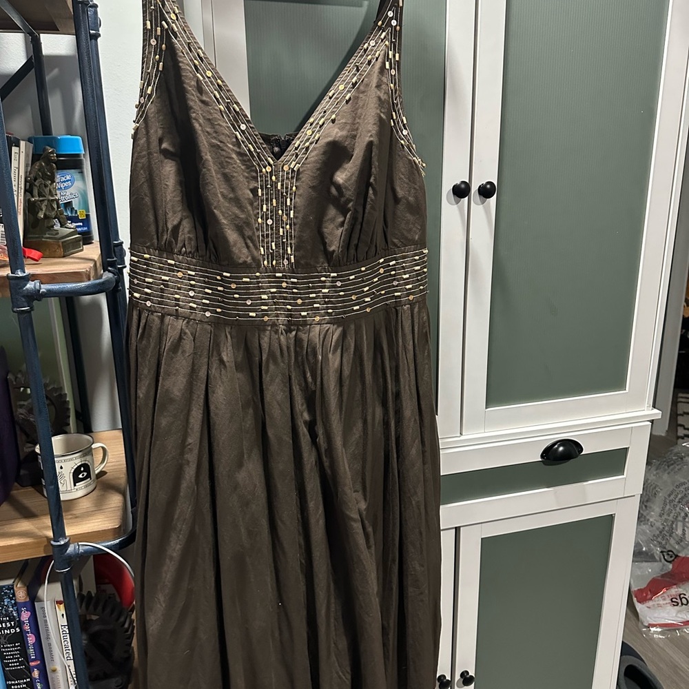 Elegant Brown Sleeveless Dress